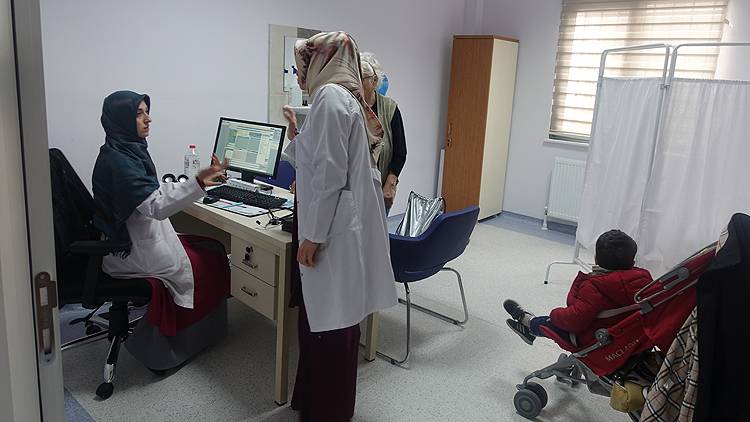 29 Ekim’de hastaneler, sağlık ocakları ve eczaneler açık mı, kapalı mı? Cumhuriyet Bayramı’nda hangi birimler hizmet verecek? 7